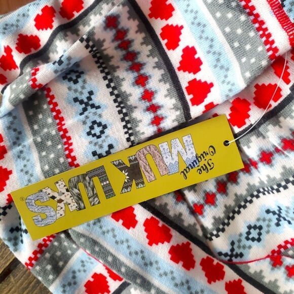 🆕️ MukLuks Nightie Shirt with Matching Sleep Mask - Picture 7 of 7